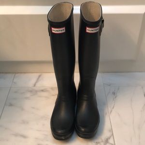 Hunter Boots- Black Tall Size 9